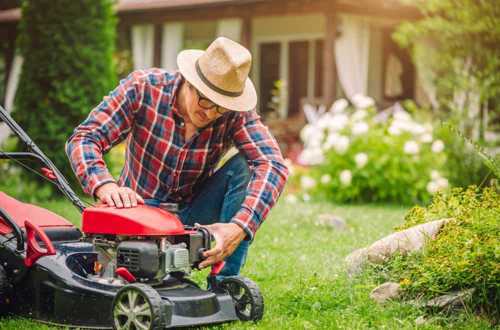 https://www.freeplants.com/wp-content/uploads/2023/05/Water-in-Gas-Lawn-Mower-How-to-Get-it-Out.jpg